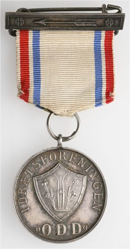 Idrettsforeningen Odd, m/ bånd og agraff, Throndsen, 27 mm, sølv, 01