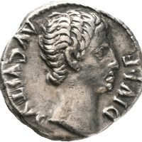 AR denarius Augustus (27 f.Kr.- 14 e.Kr.), 3,8 g, Lugdunum, blankettfeil rev., 1+/01