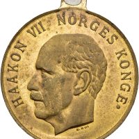 1945 17. mai Haakon VII, bronse, bøyd hempe, 01