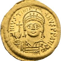 AV solidus Justinian I (527-565 e. Kr.), 4,49 g, Constantinople, små merker, 01