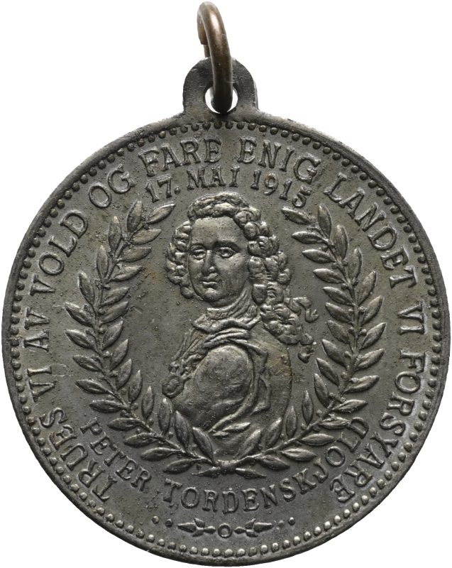 1915 17. mai Tordenskjold, bly/ forgylt, flekk, 01
