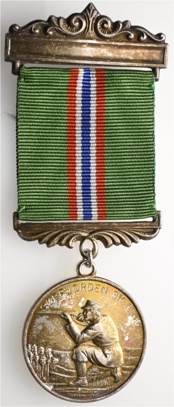 1996 Sørfjorden Skytterlag, med agraff og bånd, sølv, 31 mm, 0