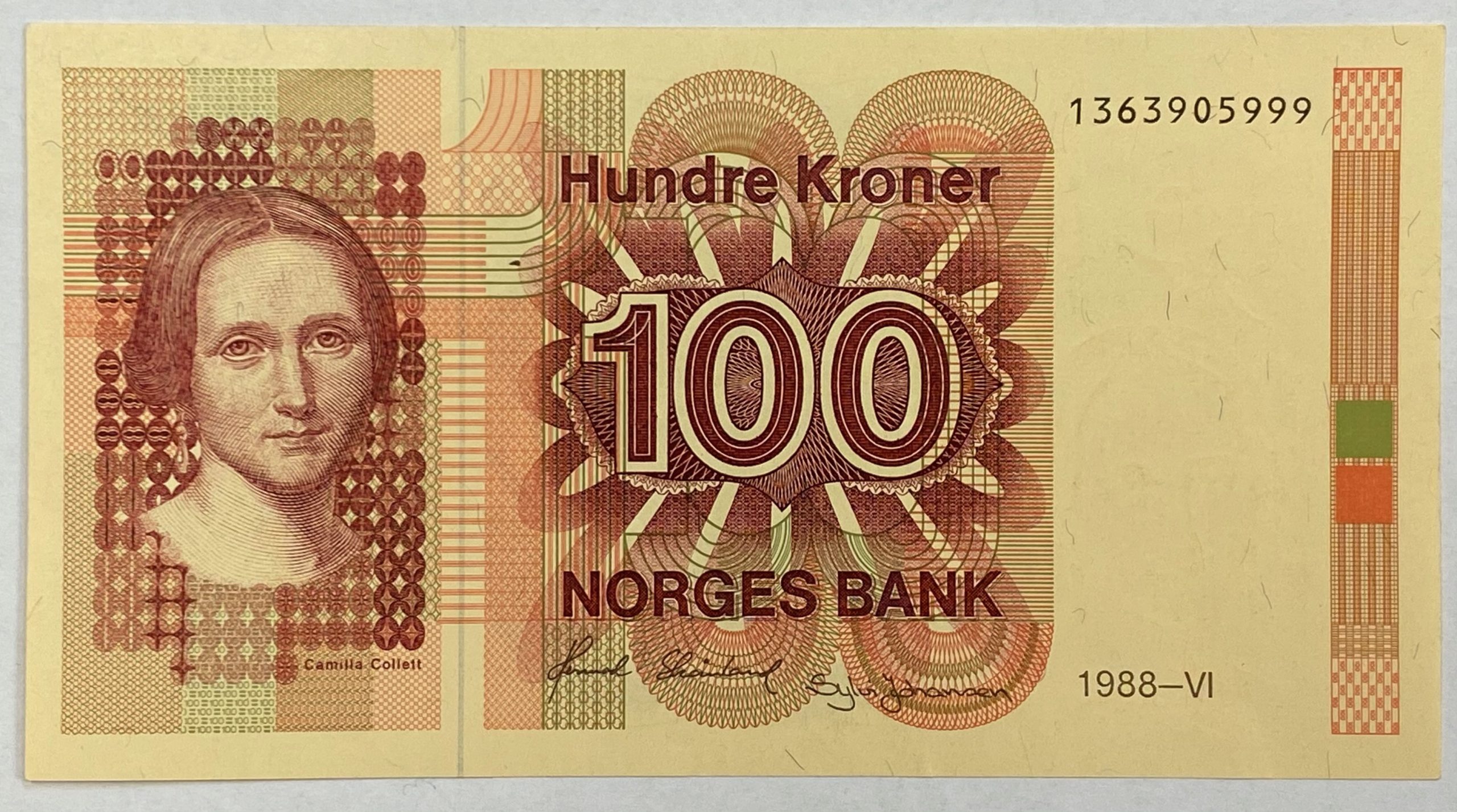 1988 100 kroner 1363905999, 0/01